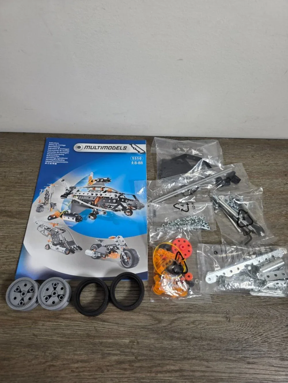 NEW Erector Multimodels Construction Set #5550 190+ Pieces 10 Models Retired